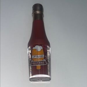 Man of Noble Lip Gloss in Deep Red